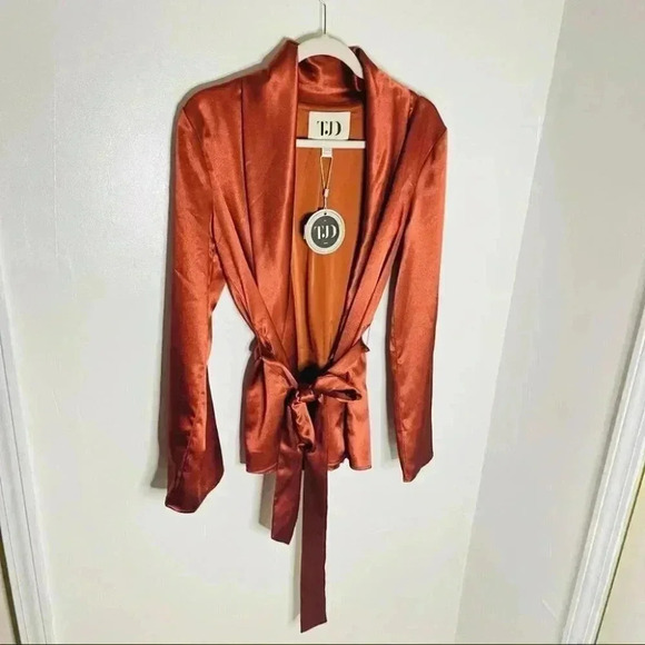 The Jetset Diaries Leo Wrap Top in Copper Satin Medium - Picture 10 of 10